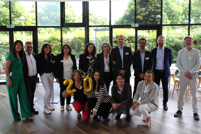 L'équipe de Formaposte Grand Ouest pour souffler les 20 bougies de ce centre de formation des apprentis présent sur quatre régions : Nouvelle-Aquitaine, Pays de la Loire, Centre-Val de Loire et Bretagne.