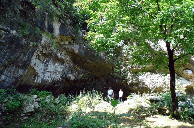 To ensure that soil and sediment DNA is a trustworthy paleogenetic tool, it’s important that we understand the microscopic sources and potential movement of sedaDNA. We propose future pathways that, in our view, will be crucial in developing reliable collection and interpretations of sedaDNA data. Pictured is the archaeological site at Satsurblia Cave in the nation of Georgia, which yielded sedaDNA of ancient humans, wolves, and bison. See Ref 4. Image credit: Mareike C. Stahlschmidt.