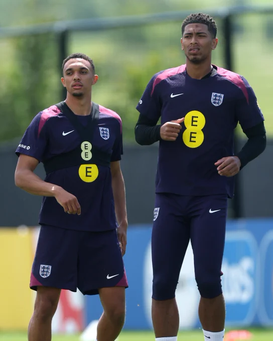 Trent Alexander-Arnold and Jude Bellingham in training.