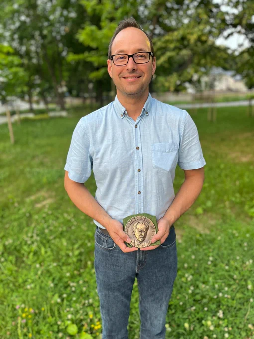 Tamas plays a significant role in integrating the field of network theory into the economics in Hungary and his outstanding performance in mentoring the next generation is remarkable.