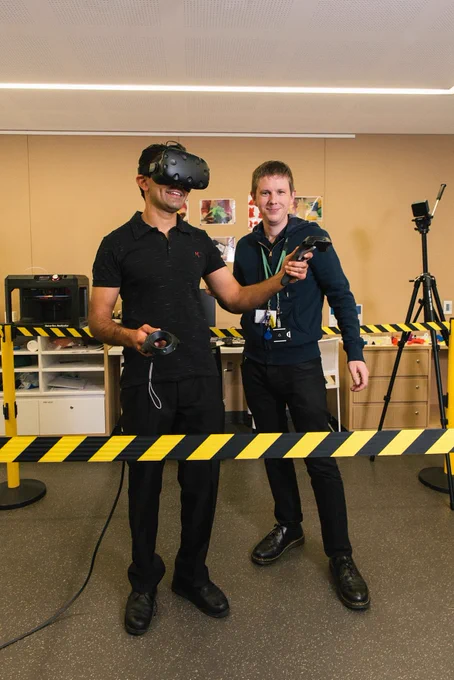 volunteer delivery virtual reality session