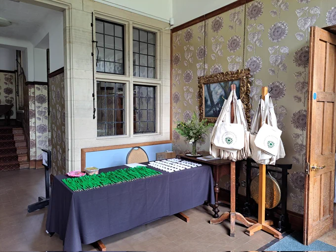 Welcome desk