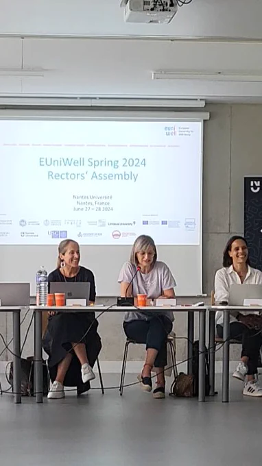 Beatrix Busse und Carine Bernault open the 7th EUniWell Rectors' Assembly. 