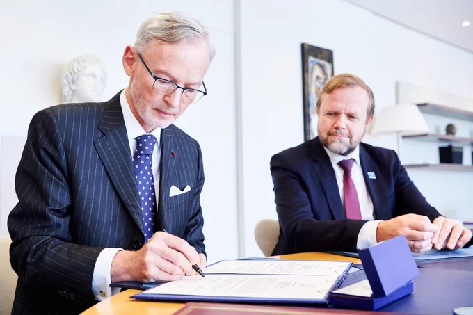 Sur cette photo : Bjørn Berge, Secrétaire Général adjoint du Conseil de l'Europe, et Jean-Cédric Janssens de Bisthoven, Ambassadeur de Belgique auprès du Conseil de l'Europe.