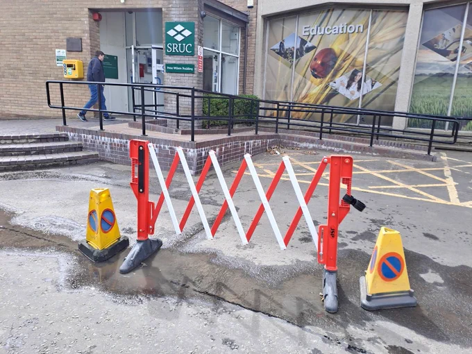 Road restrictions for burst water pipe on King's Buildings Campus 