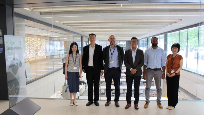 A group photo featuring the Tsinghua Medicine Delegation and the UCL Global Engagement team at the Zayed Centre for Research into Rare Disease in Children at UCL.  