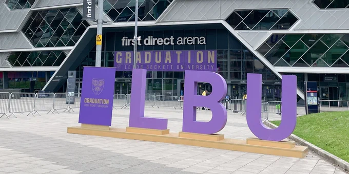 Congratulations to the Leeds Business School graduating class of 2024!