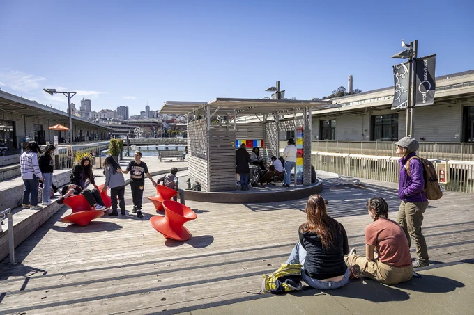 The Exploratorium's Outdoor Gallery