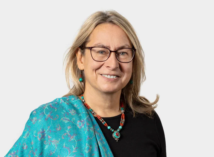 Porträtfoto von Antje Flüchter.
Foto: Philipp Ottendörfer