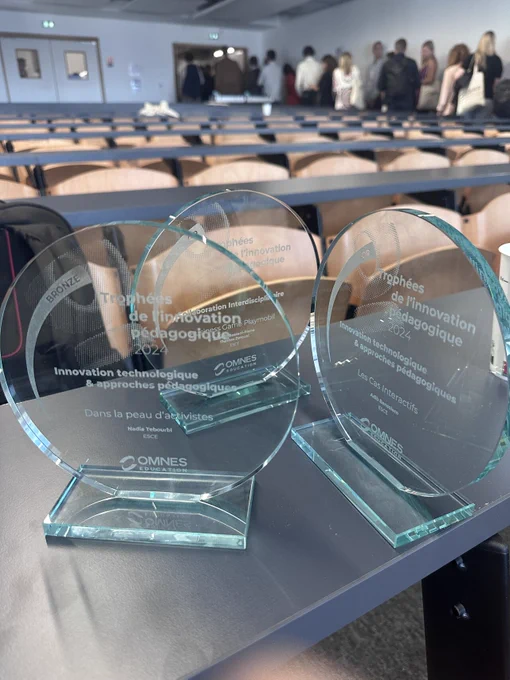 🏆 L' ESCE  est très fière d'avoir remporté cette année 3 Trophées de l'Innovation Pédagogique remis par le groupe omnes education ! 

Une belle réussite qui souligne le travail pédagogique de fond de nos enseignants autour de l'amélioration continue. 

🥇Médaille d'Or dans la Catégorie "Collaboration Interdisciplinaire" avec le "Business Game Playmobil"

🥇Médaille d'Or dans la Catégorie "Technologie & Pédagogie" avec "Les cas interactifs" 

🥉Médaille de Bronze dans la Catégorie "Technologie & Pédagogie" avec "Dans la peau d'activistes" 

Félicitations à tous les gagnants pour ce beau travail ! 👏 