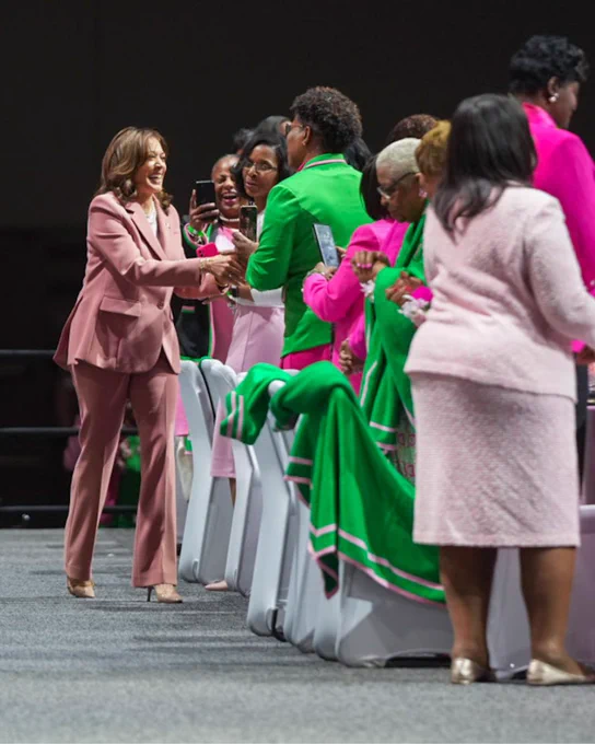 Vice President Harris greets members of Alpha Kappa Alpha Sorority, Inc. at the 71st Boule in Dallas, TX.