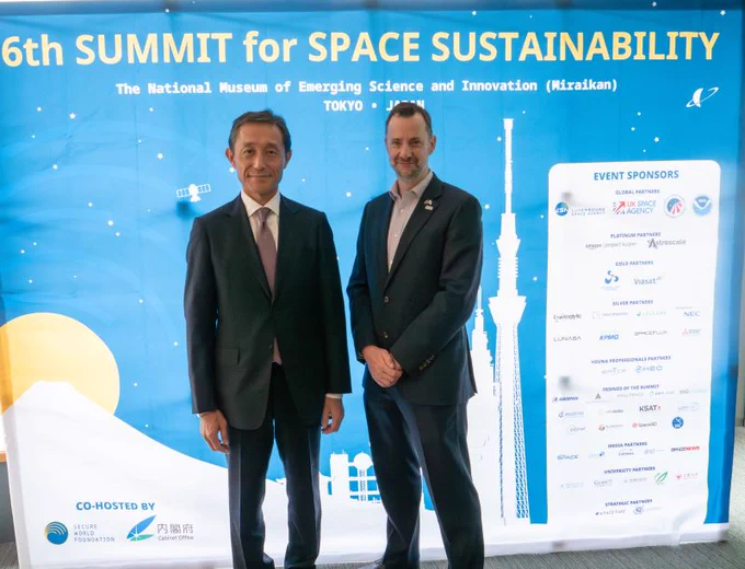 UK Space Ageny CEO, Dr Paul Bate and Deputy President of MUFG, Seiichiro Akita at the 6th Summit for Space Sustainability in Toyko.