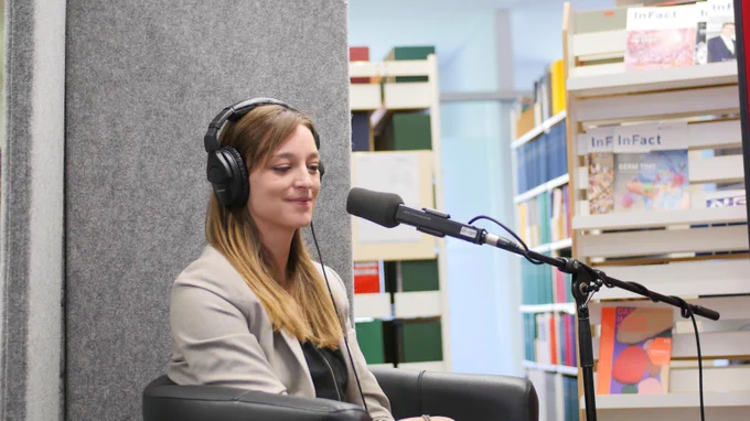 Lisa Osbelt-Block bei der Podcastaufzeichnung