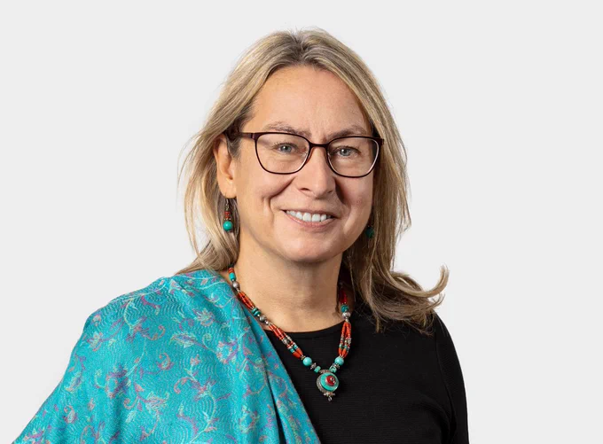Porträtfoto von Antje Flüchter.
Foto: Philipp Ottendörfer