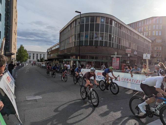 The proper cyclists going past Union St.
