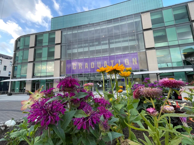 Congratulations to the Leeds Law School who are graduating this afternoon!

Have a great day.