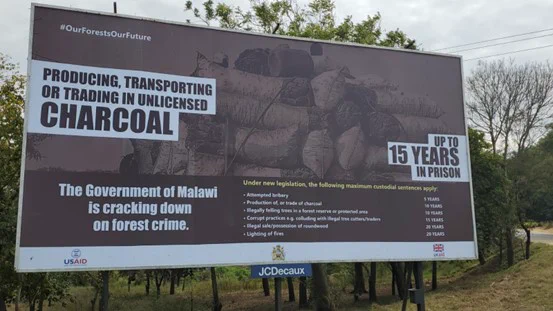 A sign banning use of charcoal. Malawi, 2022. Image Copyright of Robert van Buskirk.
