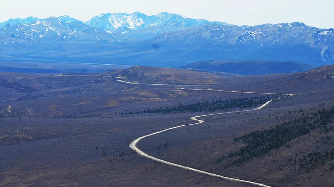 Alaskan roads. Photo by Ria-Maria Adams (2015).