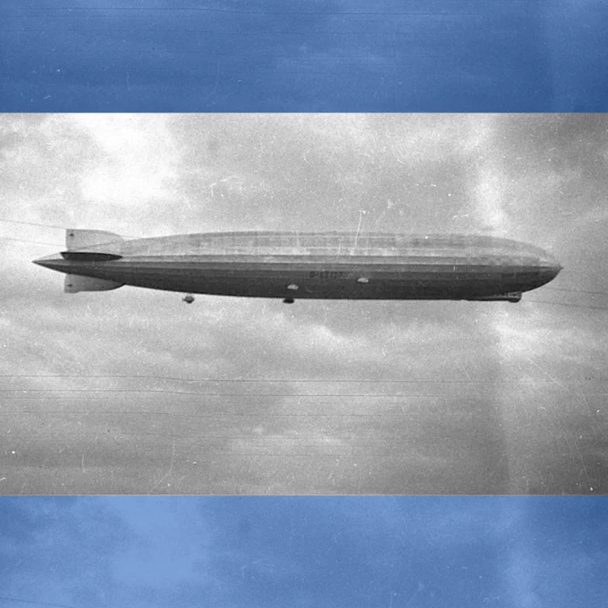 a black and white photograph of a Zeppelin airship