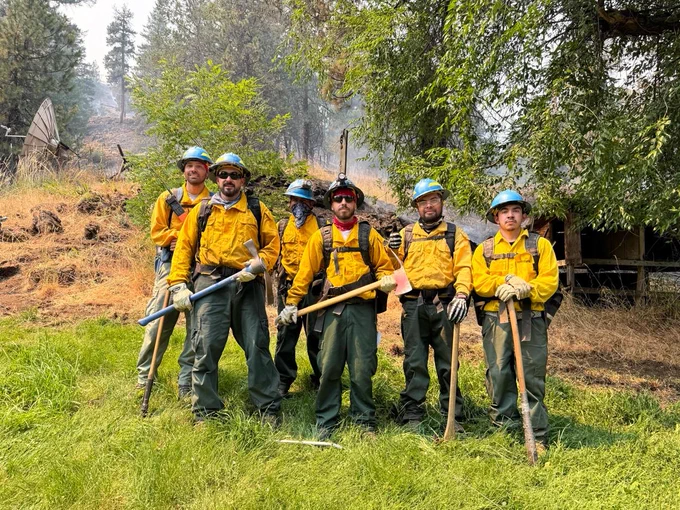 Crew on Snake Fire, Battle Mountain Complex.