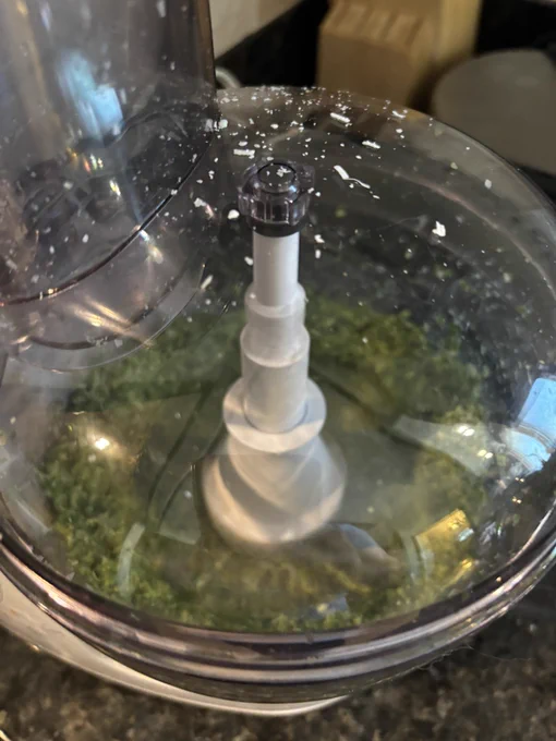 Pesto in a food processor… processing