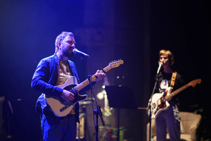 Production image of musicians Louis Abbott and Goodnight Louisa.