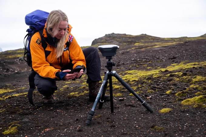 Charlotte measuring the location of moss on Robert Island, maritime Antarctica (photo: René Quinan/INACH). 
