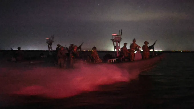UK COMMANDO FORCE IN AUSTRALIA

(Pictured: Royal Marine Commandos from 539 Raiding Squadron, 47 Commando Raiding Group Royal Marines working alongside Australian 1 Brigade Force Recon on Ex PREDATORS RUN. The allies used the RM’s Commando Raiding Craft (CRC) and Australian Inflatable Craft to practice troop insertion and extraction under fire techniques.)

The Littoral Response Group (South), LRG(S), has been deployed to Darwin, Australia for Ex PREDATORS RUN. The LRG consists of a land element led by 40 Commando Group, with personnel from across the UK Commando Force, and a maritime element, with RFA Lyme Bay, and RFA Argus, and raiding craft from 47 Commando Raiding Group. 

The Commandos are in the Northern Territory to work alongside 1 Brigade of the Australian Army, the lead Littoral Brigade within the Australian Defence Force. Other participants in Ex PREDATORS RUN include the USMC, and other regional partners such as the Philippines. The exercise presents a unique opportunity to