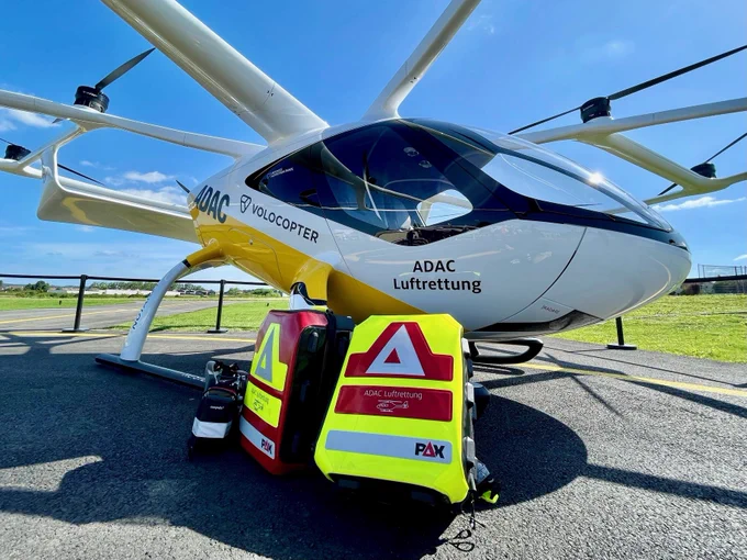 Inauguration du vertiport de Saint-Cyr.