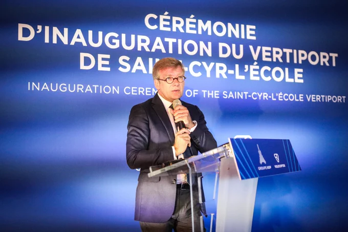 Inauguration du vertiport de Saint-Cyr.