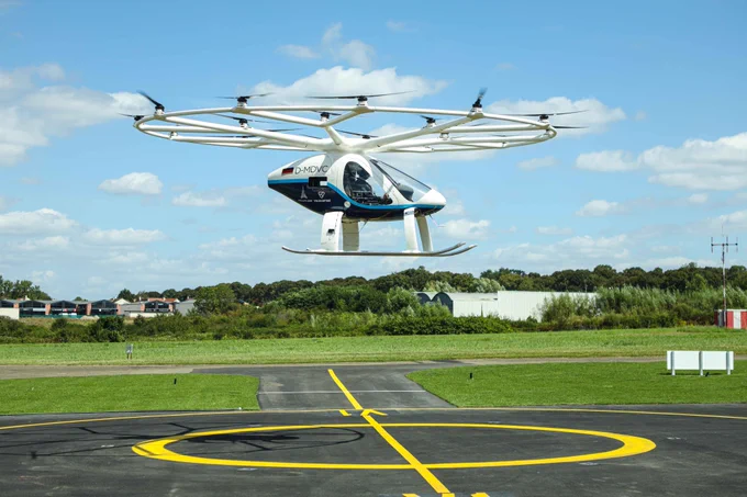 Inauguration du vertiport de Saint-Cyr.