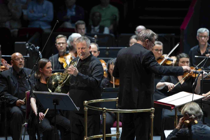 Prom 25: Storgårds conducts Tchaikovsky’s Fourth. R. Schumann Genoveva Sibelius Pohjola’s Daughter 14’ Hans Abrahamsen Horn Concerto (UK premiere) Interval Tchaikovsky Symphony No. 4 in F minor Stefan Dohr horn BBC Philharmonic John Storgårds conductor Photo: BBC / Andy Paradise