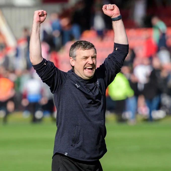 Skubala celebrates.