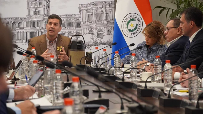 En reunión del Consejo de Ministros, en el marco de nuestro primer año de gestión analizamos las acciones que estamos llevando adelante y las que vendrán, convencidos de que con un trabajo coordinado entre todos podemos sacar al Paraguay adelante.