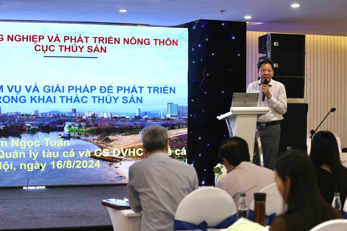 Representative of the Department of Fisheries delivered a presentation on the current situation of labour in capture fisheries. © Tran Thuy Duong/ILO