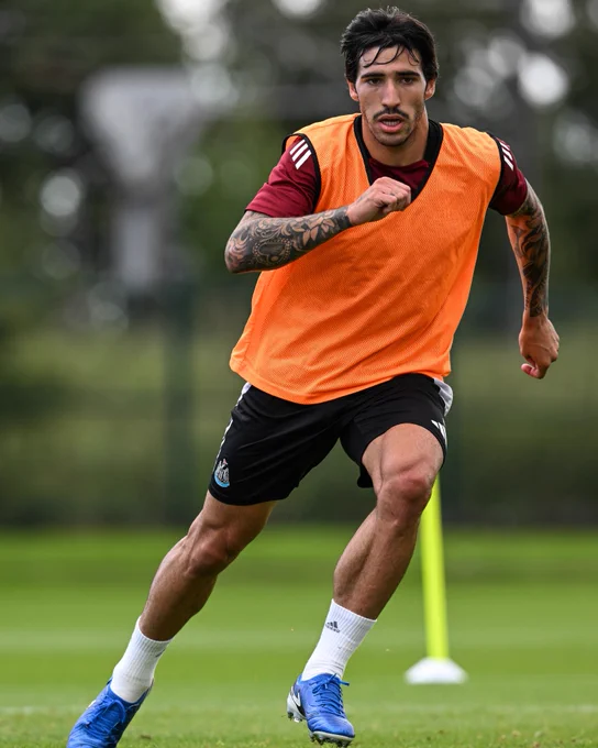 Sandro Tonali in Newcastle United training