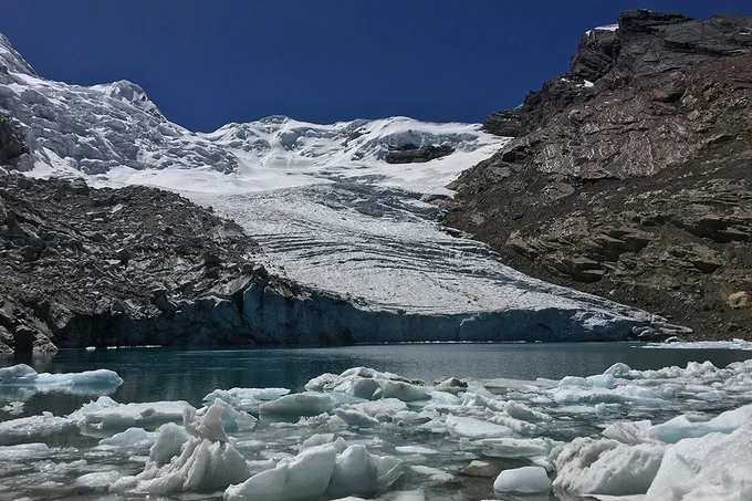 The shrinking Quesque Glacier in Peru. 