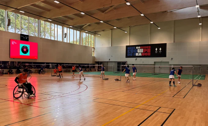 Rencontre avec l'équipe japonaise de parabadminton.
