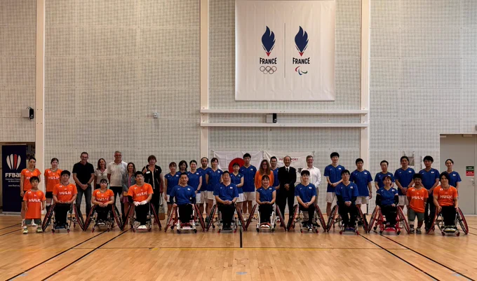Rencontre avec l'équipe japonaise de parabadminton.