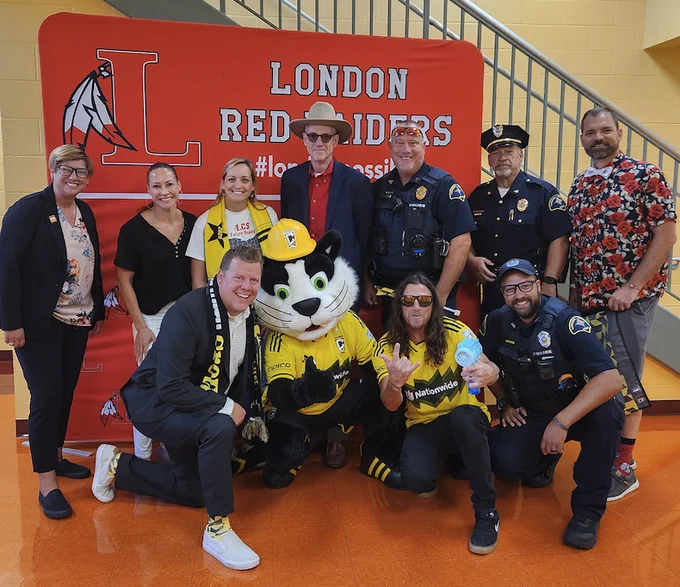 Crew Visits LES