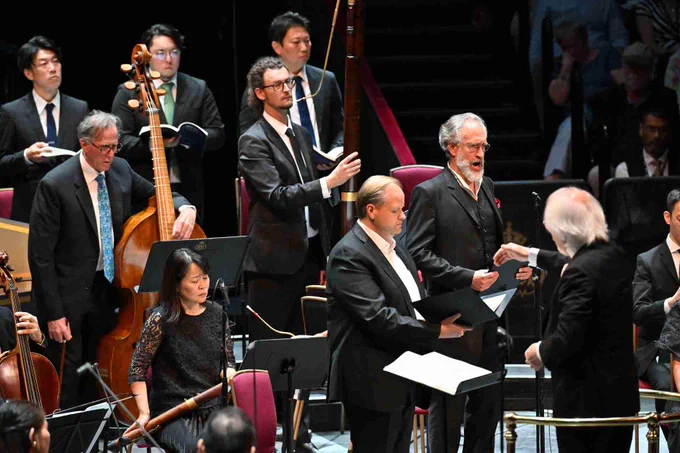Prom 40-The Bach Collegium Japan conducted by Masaaki Suzuki perform Johann Sebastian Bach: St John Passion (Benjamin Bruns: Evangelist, Christian Immler: Jesus/bass, Yusuke Watanabe: Pilate, Carolyn Sampson: soprano, Alexander Chance: counter-tenor, Shimon Yoshida: tenor) in the Royal Albert Hall on Monday 19 Aug 2024 broadcast live on BBC Radio 3 Photo: BBC /Mark Allan