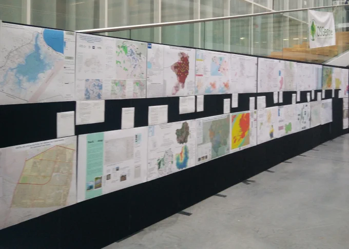 Photo of the map gallery at a previous FOSS4G-BE event