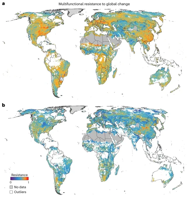 Global maps of the predicted distribution of multiservice resistance in response to an increasing number of global change factors