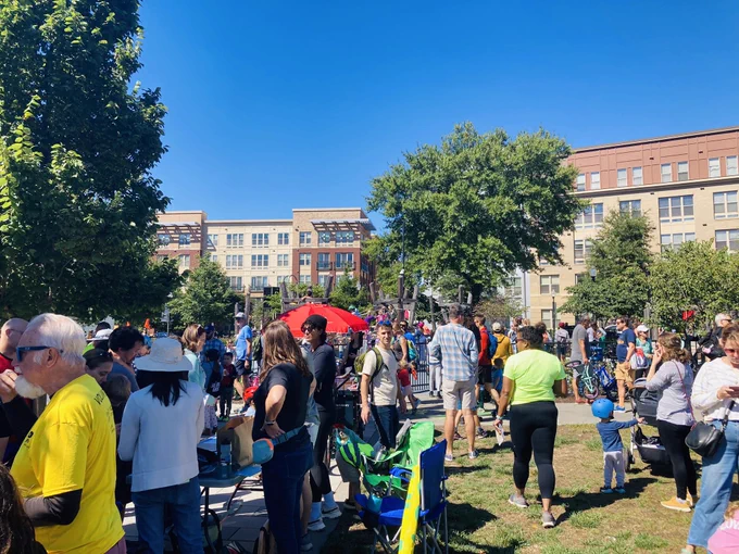 A big crowd. A beautiful day. Safe streets for all!