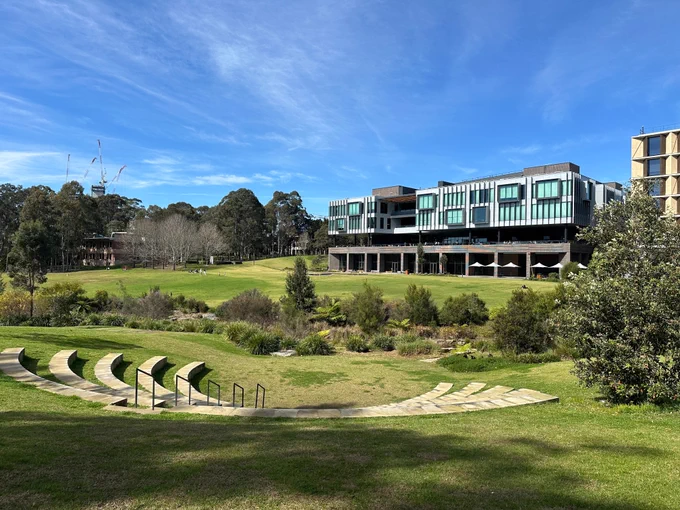 Lawns and amphitheatre at Macquarie Uni