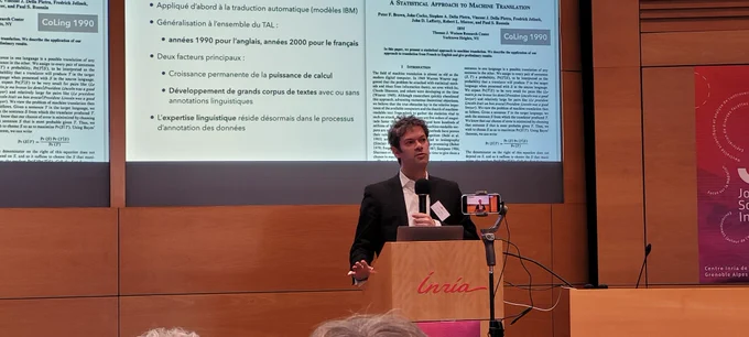 Photo de Benoît Sagot pendant sa présentation.