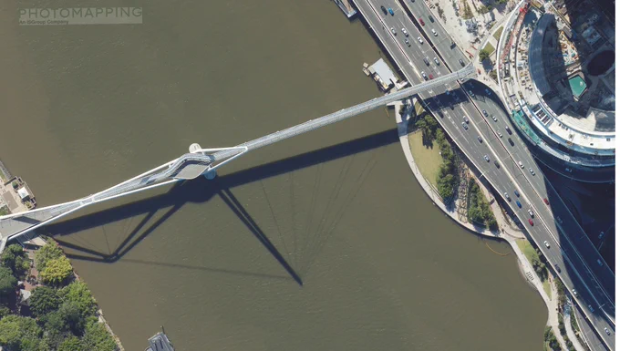 Aerial photo of the new Neville Bonner Bridge in Brisbane linking South bank to the new Queens Wharf Entertainment district and casino