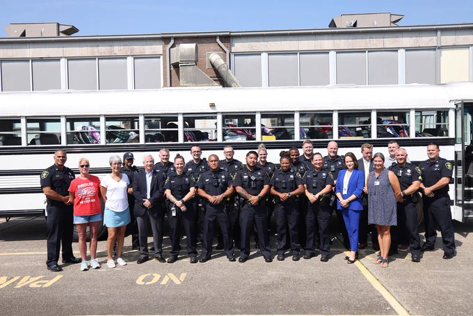 Teacher supply donation by Sherriff's Office