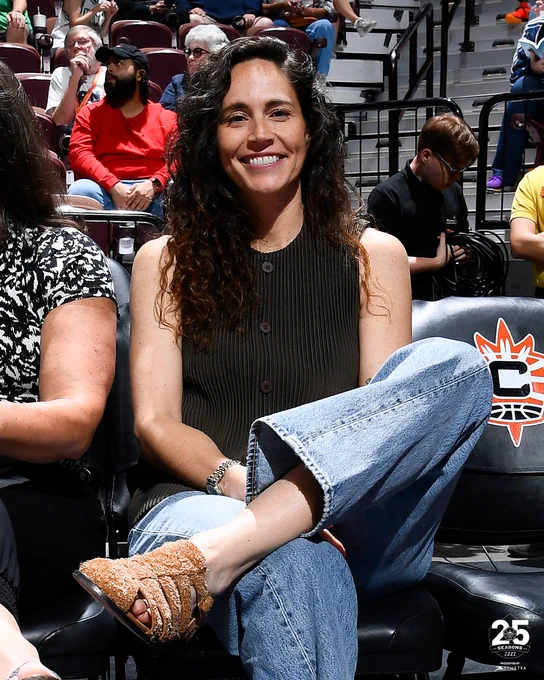 Sue Bird courtside at Mohegan Sun Arena