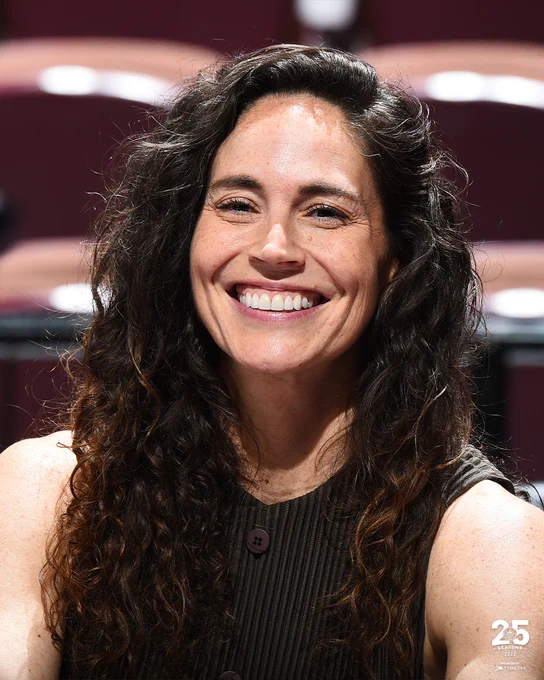 Sue Bird courtside at Mohegan Sun Arena